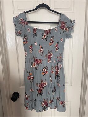 Women’s juniors Xhilaration size XL floral dress